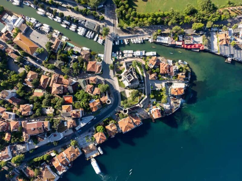 Istanbul: Boat Cruise w/ Snacks & Anatolian Fortress Visit - The Authenticity of the Experience