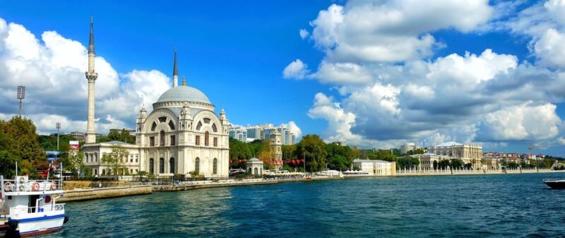 Istanbul: Bosphorus and Black Sea Cruise with Lunch - Key Points