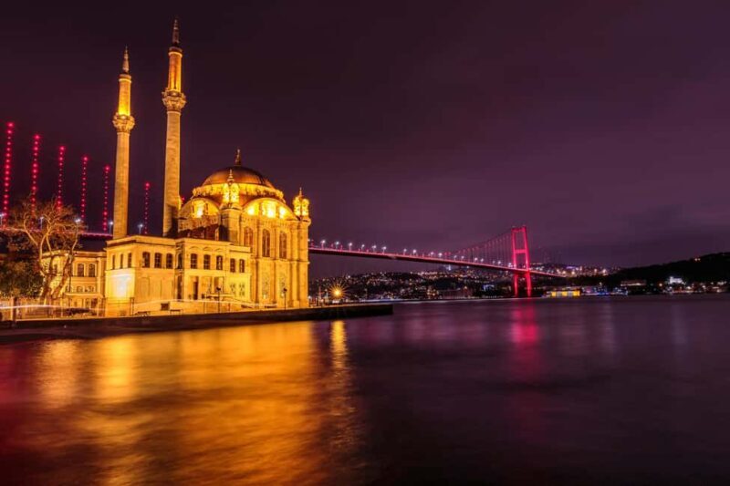 Istanbul: Bosphorus Cruise By Night - Key Points