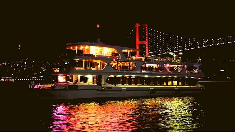 Istanbul: Bosphorus Dinner Cruise Includes Transfer & Drinks - Key Points