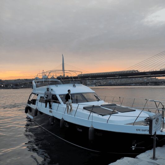 Istanbul: Bosphorus River Sunset Yacht Tour with Commentary - Why This Tour Works for Travelers