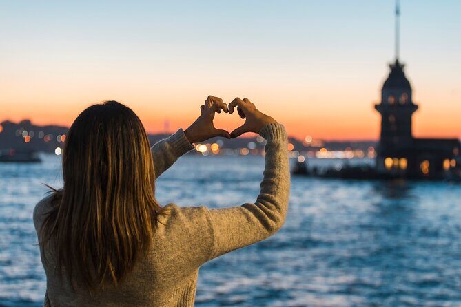 Istanbul Bosphorus Sightseeing Cruise with Audio Guide - Key Points