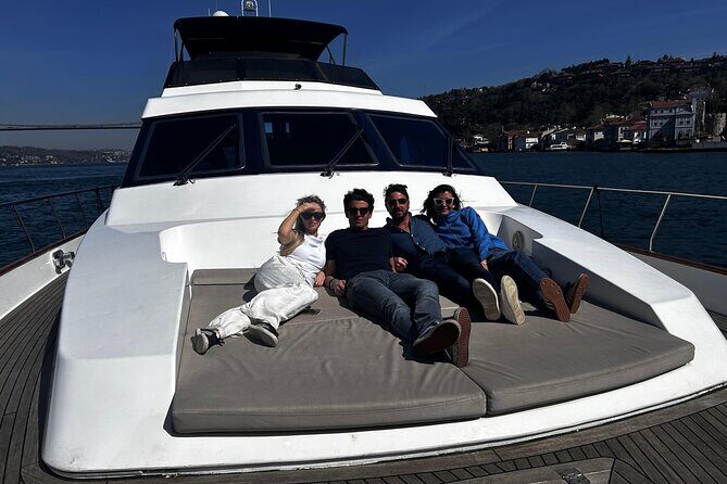 Istanbul Bosphorus Sunset Cruise on the Luxury Yacht - A Detailed Look at the Bosphorus Sunset Cruise Experience