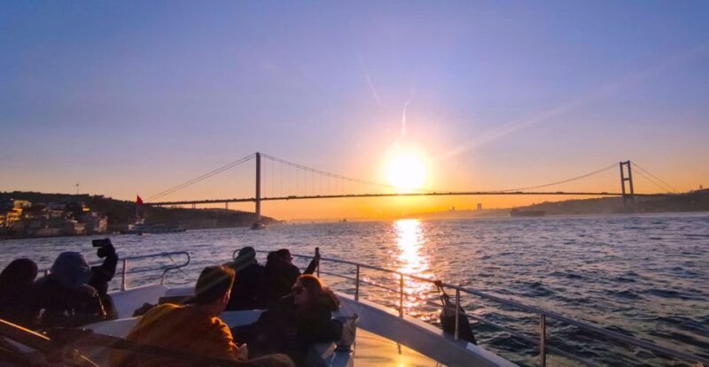Istanbul: Bosphorus Sunset Cruise with Dinner - An In-Depth Look at the Bosphorus Sunset Cruise