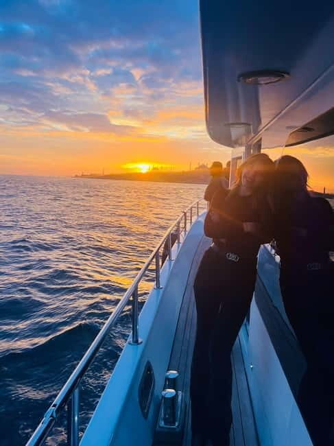 Istanbul: Bosphorus Sunset or Night Yacht Cruise & Transfers - An In-Depth Look at the Experience