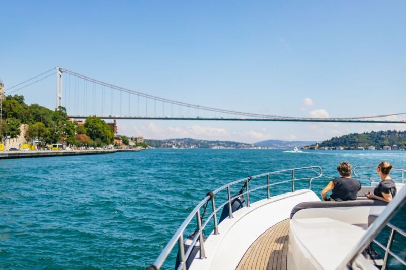 Istanbul: Bosphorus Yacht Cruise with Stopover on Asian Side - Key Points