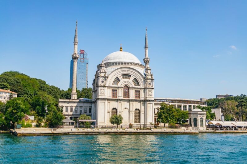 Istanbul: Bosphorus Yacht Cruise with Stopover on Asian Side - An In-Depth Look at the Experience