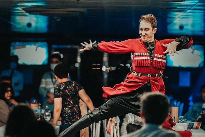 ISTANBUL: Dinner Cruise On The Bosphorus with Turkish night show - Food and Drink: A Taste of Turkey