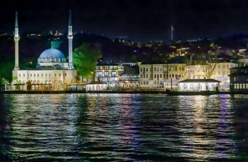 Istanbul: Dinner Cruise with Hotel Transfer and Soft Drinks - FAQ