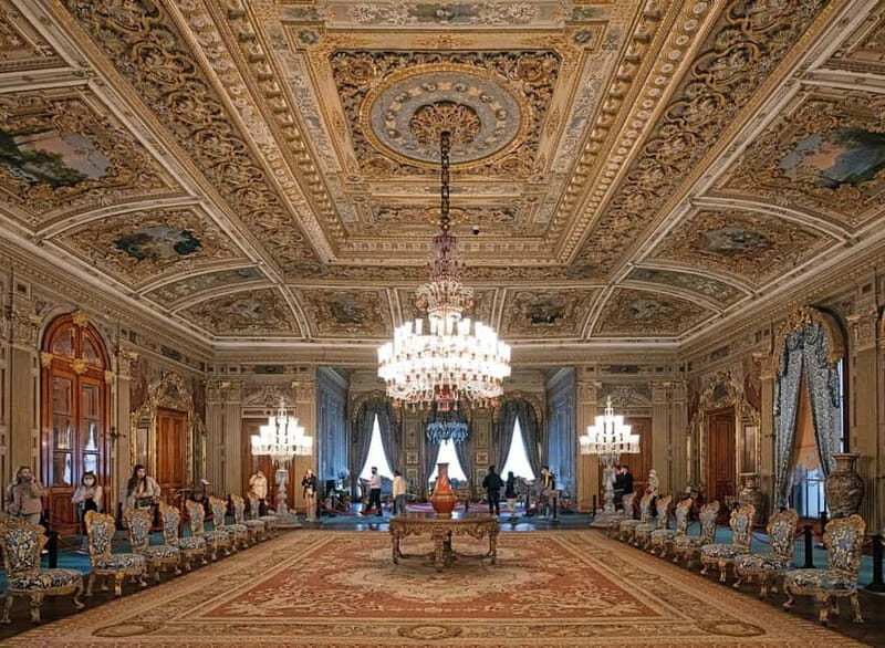 Istanbul: Dolmabahce Palace Guided Tour - A Closer Look at the Tour Experience