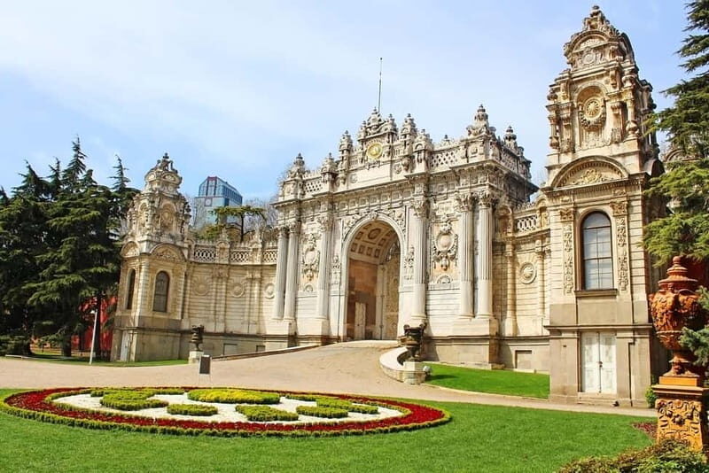 Istanbul: Dolmabahce Palace Guided Tour - Practicalities and Tips for Visitors