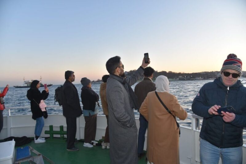 Istanbul: Explore Bosphorous on a Sunset Boat Cruise - Key Points