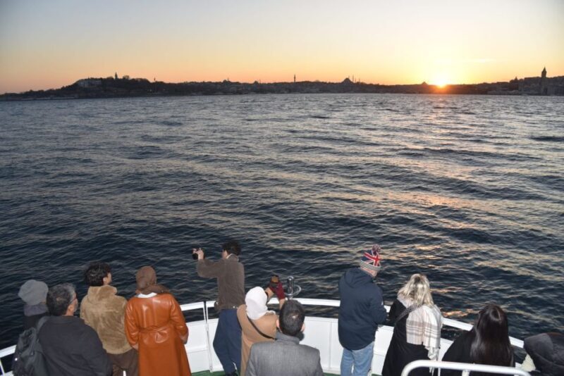 Istanbul: Explore Bosphorous on a Sunset Boat Cruise - Practical Tips for Enjoying Your Cruise
