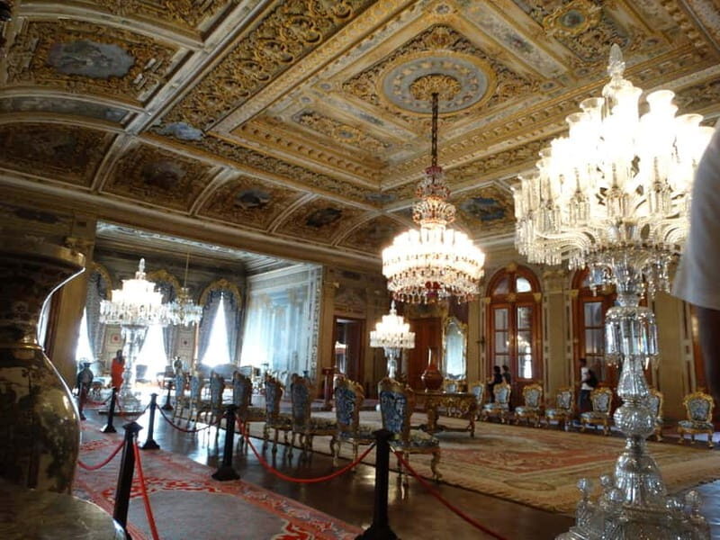 Istanbul: Full-Day Tour with Dolmabahce & Bosphorus Cruise - Exploring Istanbul: What You Can Expect from This Full-Day Tour