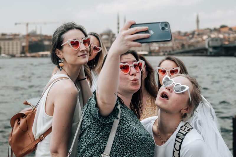 Istanbul: Galata Tower, Bosphorus & Hidden Gems Photo Shoot - A Deep Dive into the Experience