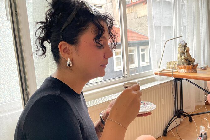 Istanbul Home Style Turkish Coffee Making and Fortune Telling - Key Points