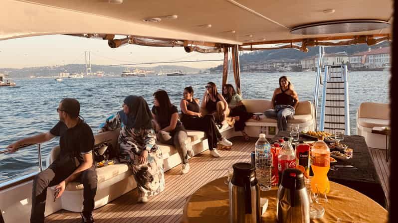 Istanbul: Morning or Sunset Cruise with Guide and Snacks - Experiencing the Bosphorus: What to Expect