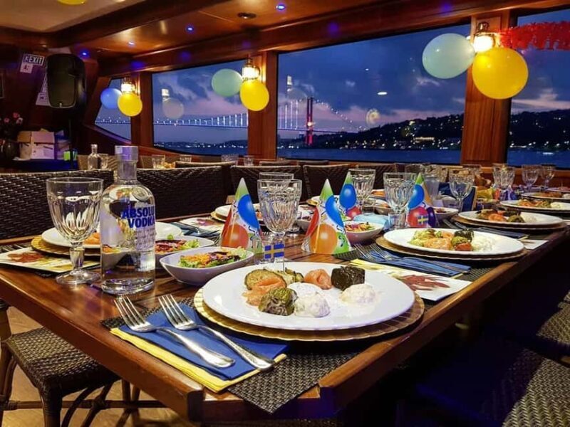 Istanbul: New Year's Eve Bosphorus Cruise with Fireworks - FAQ