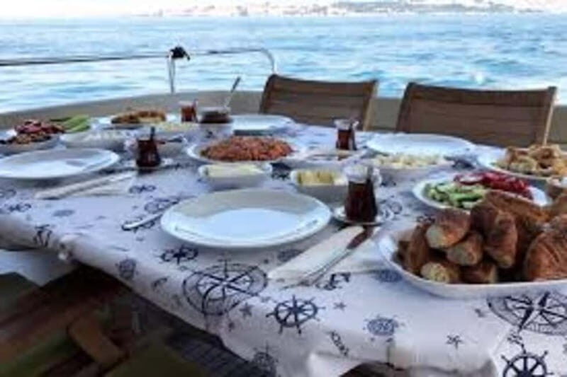 Istanbul: Private Bosphorus Breakfast Cruise on Luxury Yacht - Exploring the Experience in Detail
