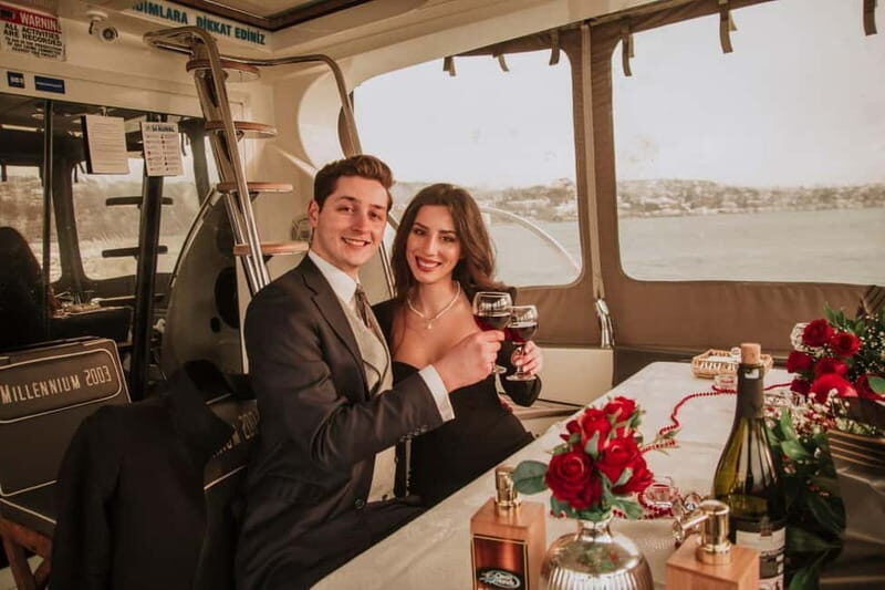 Istanbul: Private Bosphorus Dinner Cruise on a Luxury Yacht - Key Points