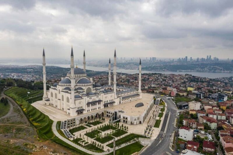Istanbul: Private Guided Tour of Bosphorus & Asian Side - Exploring the Itinerary in Detail