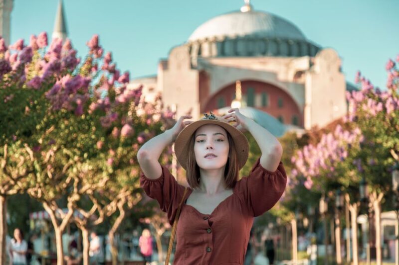 Istanbul: Private photoshoot at Hagia Sophia&Blue Mosque - Key Points