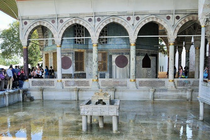 Istanbul: Private Tour Topkapi Palace and Harem - FAQs