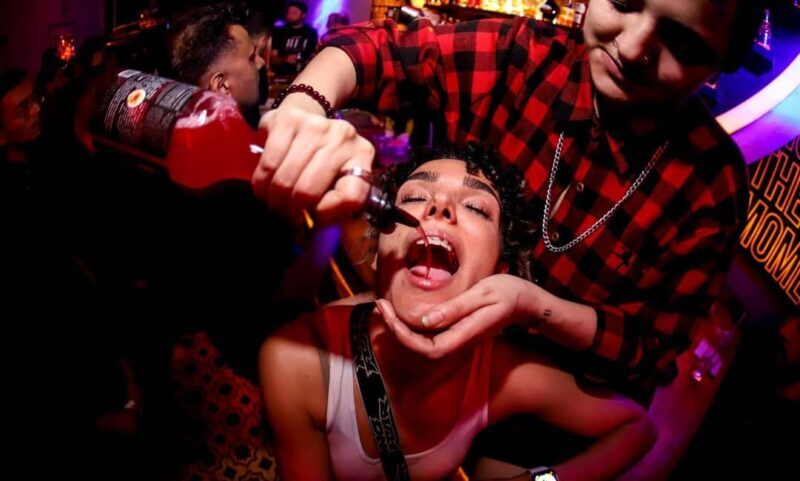 Istanbul: Rooftop Clubs Crawl with Shots, Games & Party Bus - FAQs