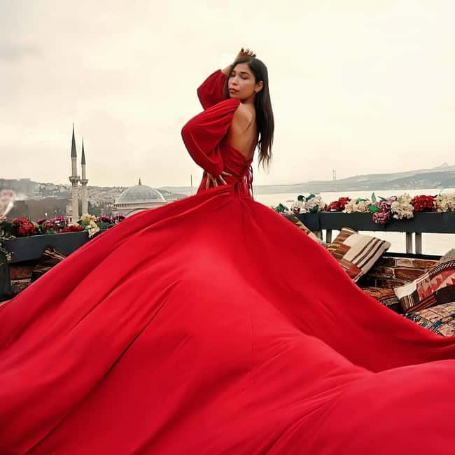 Istanbul: Rooftop Photoshoot with Flying Dress - Key Points