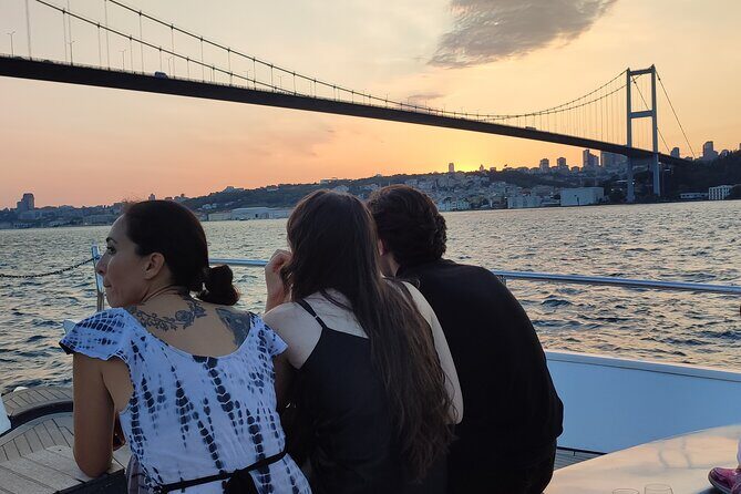 Istanbul Sunset Cruise on Luxury Yacht - Guided Group Cruise - Summary