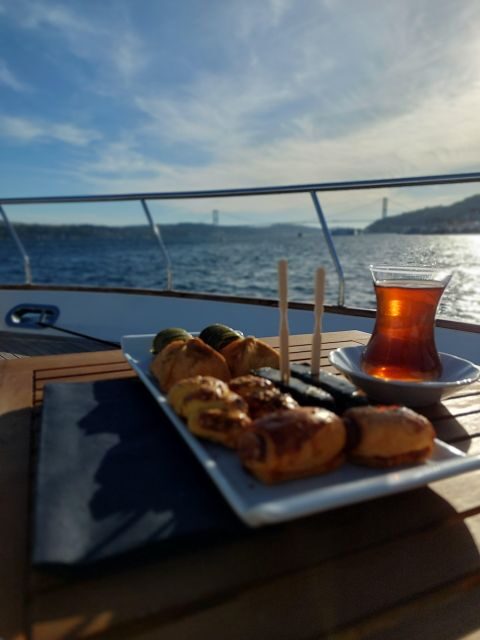 Istanbul: Sunset Yacht Cruise on the Bosphorus with Transfer - Enjoying the Sunset and the Atmosphere