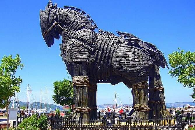 Istanbul to Truva Troy Guided Day Tour with Lunch and Transfers - Who Is This Tour Best For?
