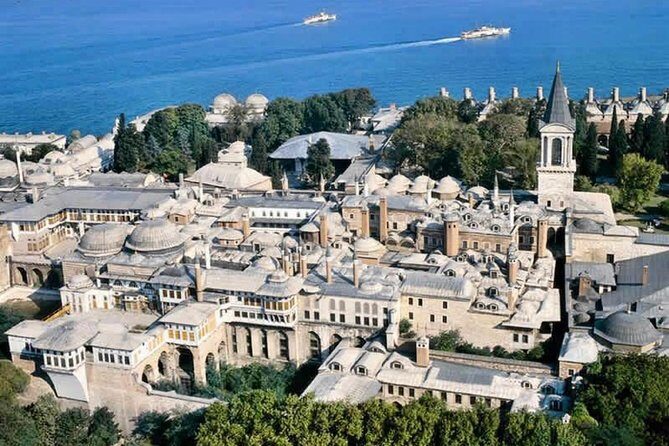 Istanbul Topkapi Palace and Harem Small-Group Guided Tour - Detailed Breakdown of the Itinerary