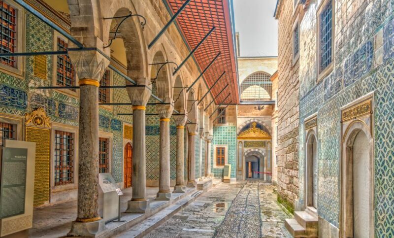 Istanbul: Topkapi Palace and Harem Ticket with Audio Guide - Practicalities and Tips