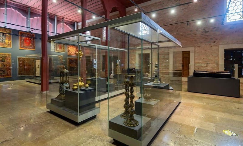Istanbul: Turkish and Islamic Arts Museum Fast-Track Entry - Key Points