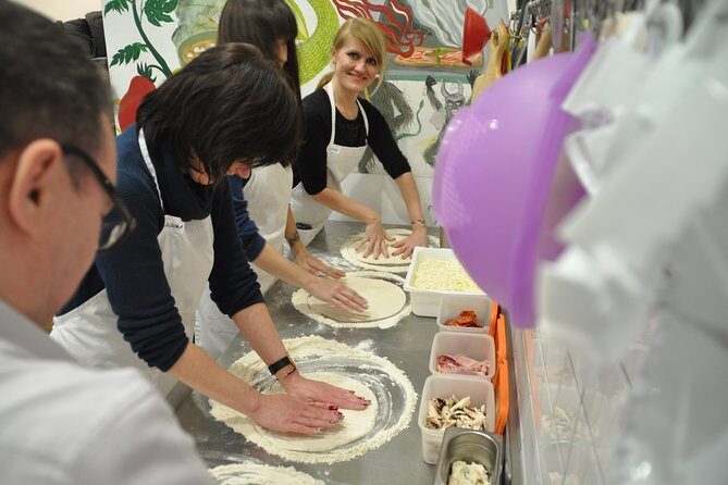 Italian Pizza Cooking Class with Chef Francesco in Padova - Why This Pizza Class Stands Out