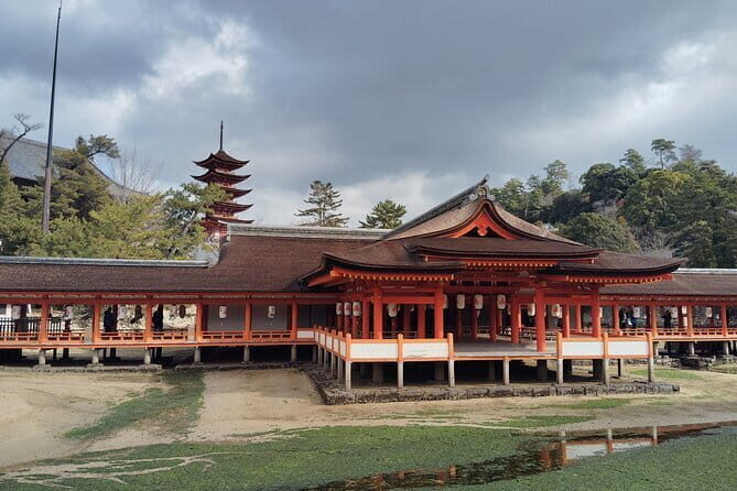 Itsukushima Shrine Tour with Local Guide - Key Points
