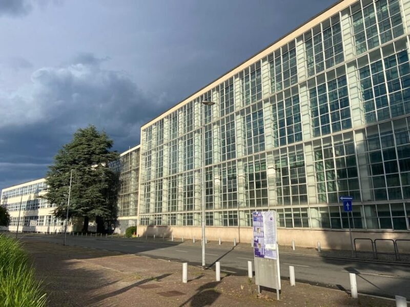 IVREA: Tour of the industrial city of the 20th century. UNESCO site. - FAQ