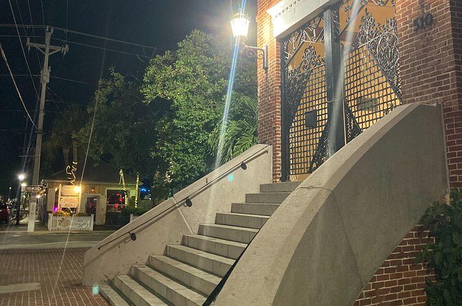 iWitness Key West True Crime Walking Tour - Accessibility and Practicality