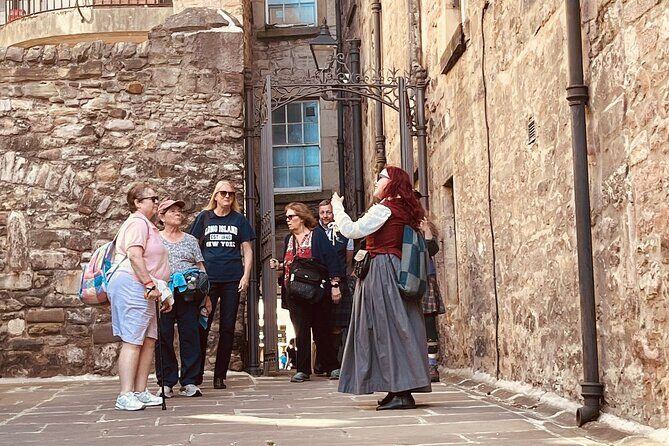 Jacobite History and Outlander's Scotland Walking Tour - Discovering Edinburgh Through History and TV