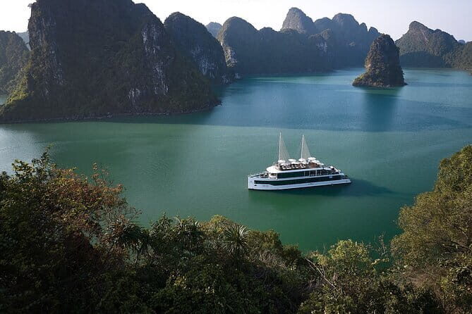 JADE SAILS - 1 Day Cruise in Halong & Lan Ha Bay from Hanoi - Key Points