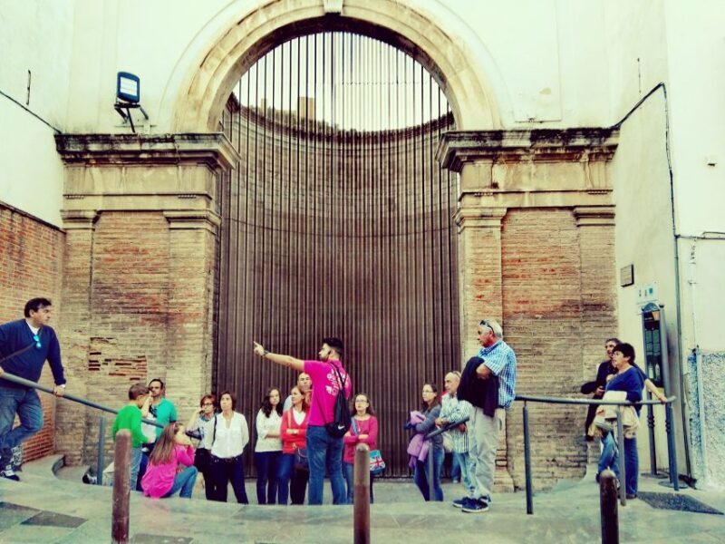 Jaén esencial+entradas Catedral, Refugio, Baños Árabes en 3h - What Makes This Tour Stand Out?