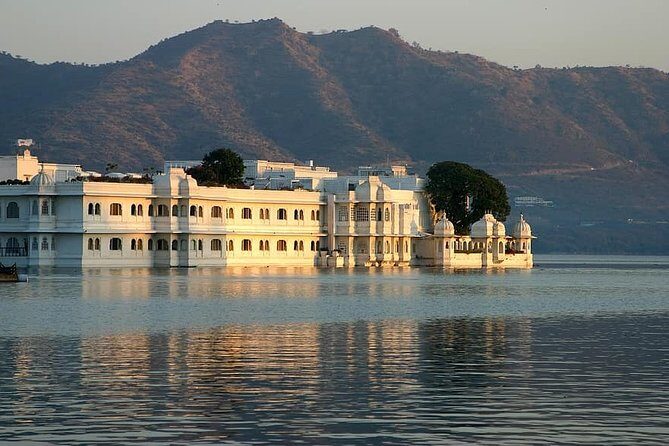 Jagmandir Island And Sunset Boat Ride On Lake Pichola, Udaipur Without Guide - Authentic Traveler Insights & Reviews
