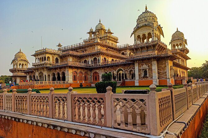 Jaipur City Tour with a Guide and a Visit to the Monkey Temple - FAQ