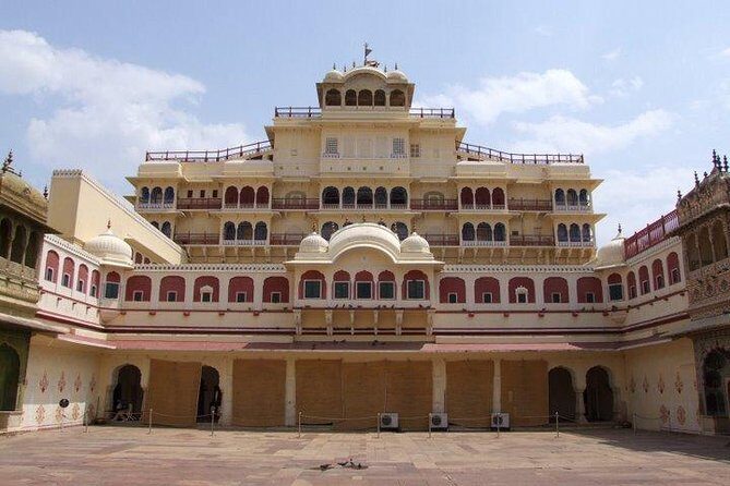 Jaipur Full Day City Tour visit Hawa Mahal, Amber Fort & City Palace - FAQ