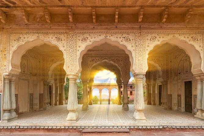 Jaipur sightseeing by private car with guide - Price and Overall Value