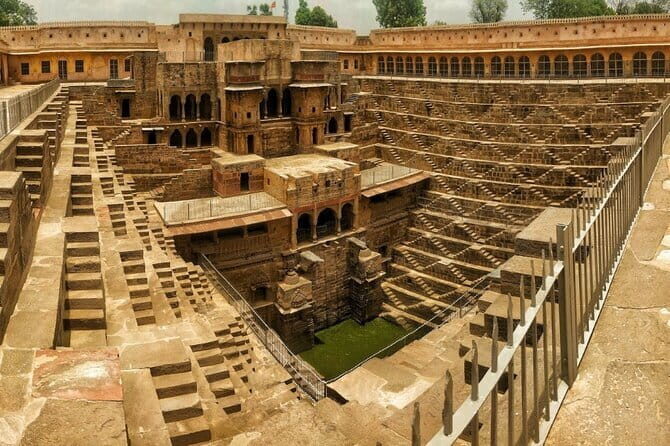 Jaipur to Agra Day Trip with Fatehpur Sikri and Abhaneri Stops - Practical Insights: Why This Tour Works