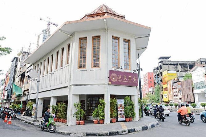 Jakarta Private Customized Full Day Tour - FAQs