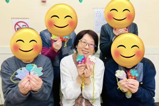 Japanese miniature kimono made with origami in Osaka - Location & Accessibility
