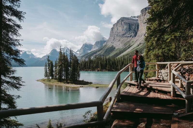 Jasper National Park: Maligne Lake Cruise With Guide - An Overview of the Maligne Lake Cruise Experience